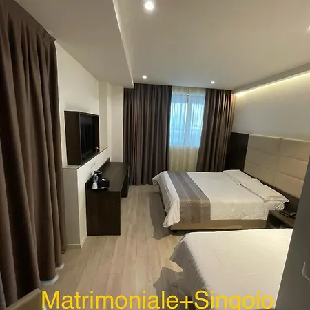 Hotelluxuryprato Otel 3*
