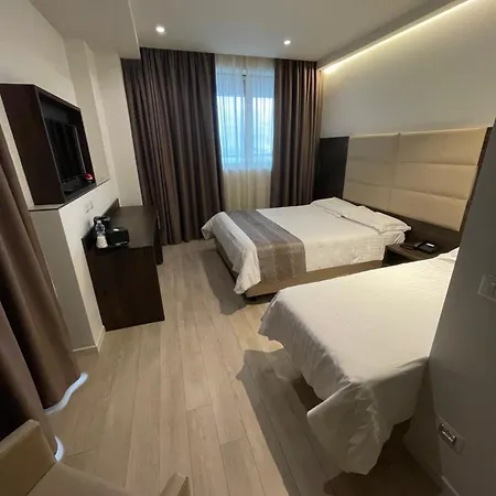 Otel Hotelluxuryprato Prato (Prato)